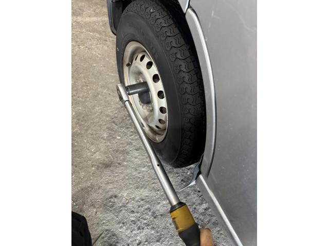 ダイハツ　ハイゼットカーゴ　バースト　タイヤ　交換　バランス調整　佐賀県　三養基郡　みやき町　みやき