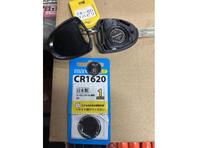 トヨタ　ピクシスエポック　X　SAⅢ　メンテナンス・日常点検　リース　6ヶ月点検　キーレス電池　ワイパーゴム　発煙筒　エアコンフィルター　CVTオイル　バッテリー　スパークプラグ　エアーエレメント　オルタネーターベルト　エアコンベルト　交換