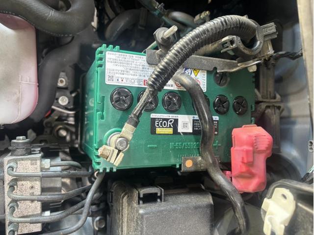 トヨタ　ピクシスエポック　X　SAⅢ　メンテナンス・日常点検　リース　6ヶ月点検　キーレス電池　ワイパーゴム　発煙筒　エアコンフィルター　CVTオイル　バッテリー　スパークプラグ　エアーエレメント　オルタネーターベルト　エアコンベルト　交換