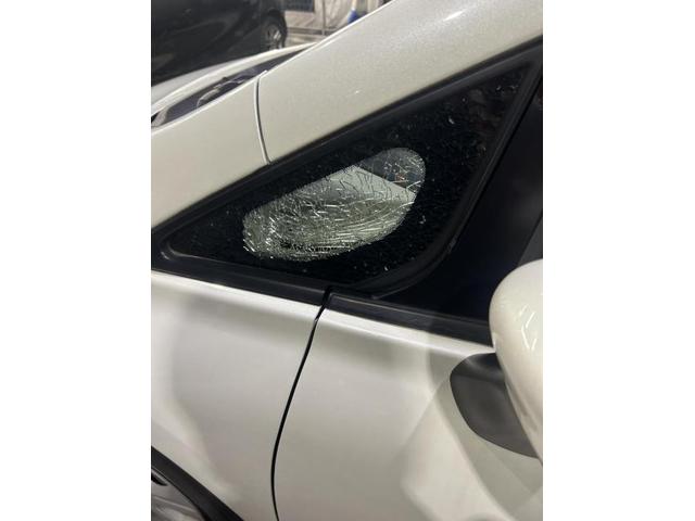 日産　ノート　X　ガラス交換　左　フロント　ベンチガラス　割れた　交換　佐賀県　三養基郡　みやき町　みやき