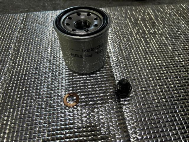 日産　ノート　X　ガソリン車用(オイル交換)　メンテナンス　エンジンオイル　オイルエレメント　交換　佐賀県　三養基郡　みやき町　みやき