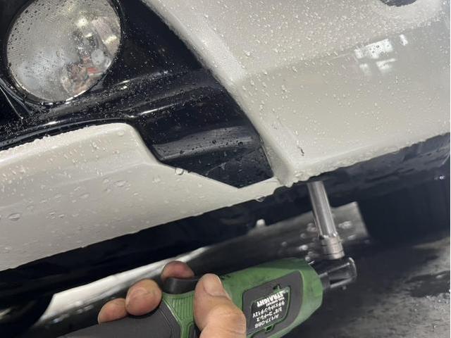 トヨタ　プリウス 1800S  　フォグランプ　LED　バルブ　４４００ルーメン　ライト交換 　佐賀県　三養基郡　みやき町　みやき