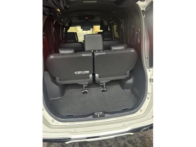 トヨタ　ヴォクシー　ハイブリッドZS　エンジン関連修理・整備　補機バッテリー　劣化　交換　佐賀県　三養基郡　みやき町　みやき