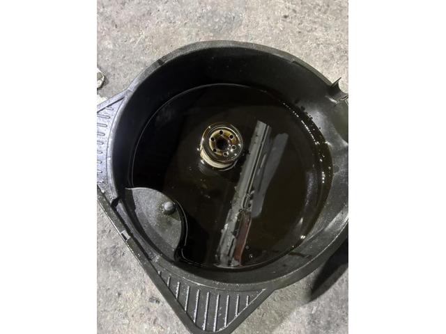 スバル　サンバートラック　エンジン関連修理・整備　オイル漏れ　タペットカバーガスケット　エンジンオイル　オイルエレメント　交換　佐賀県　三養基郡　みやき町　みやき