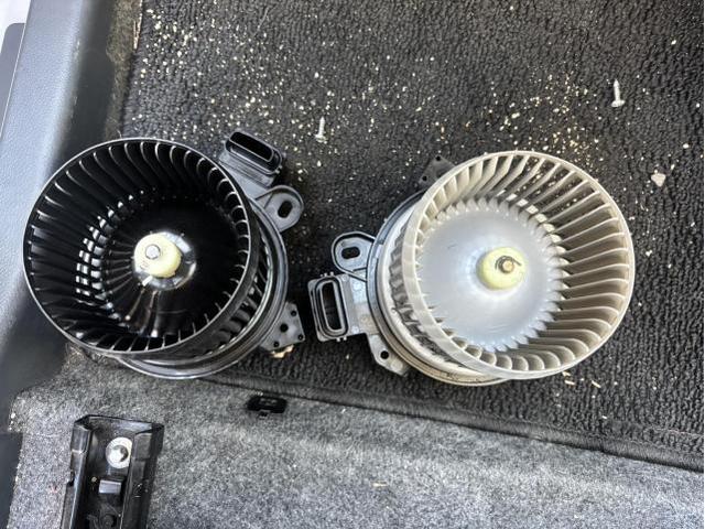 スズキ　ワゴンＲ　FX　電装系修理　リース　6か月点検　室内異音　ブロアモーター　交換　佐賀県　三養基郡　みやき町　みやき