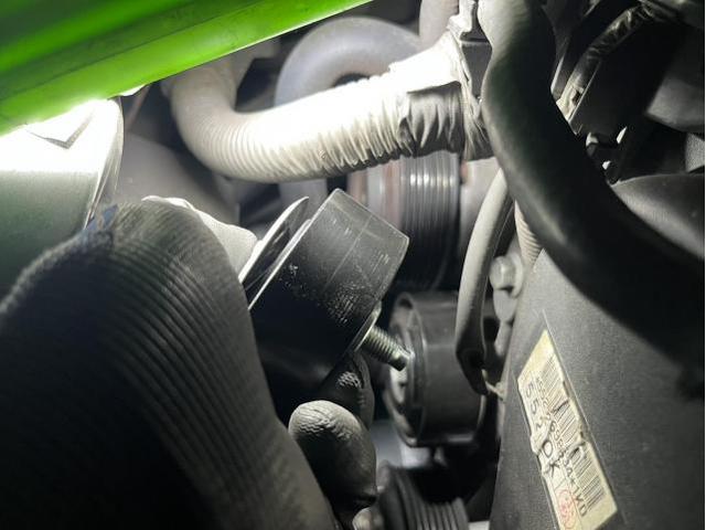 トヨタ　ハイエースバン　スーパーGL　エンジン関連修理・整備　エンジン異音　ベルトアイドラ№１　交換　佐賀県　三養基郡　みやき町　みやき