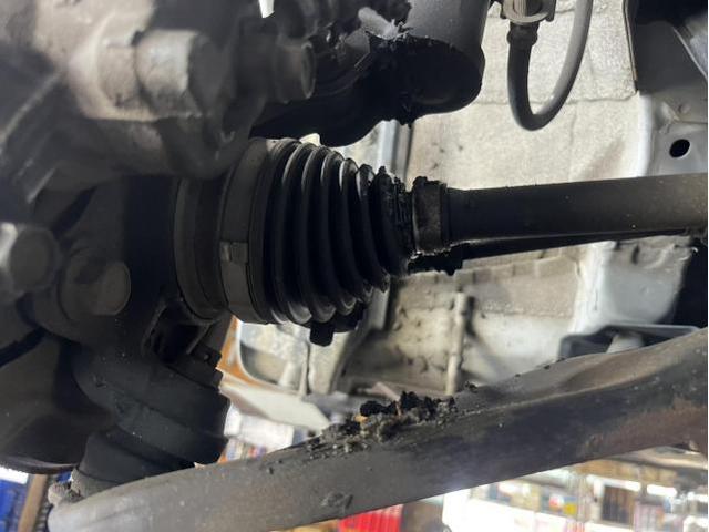 ダイハツ　ミライース　L　車検　法定点検　分解整備　メンテナンス　ラジエータキャップ　エンジンオイル　ドライブシャフト　エアコンフィルター　交換　オイルラインクリーナー　注入　ヘッドライト　研磨　佐賀県　三養基郡　みやき町　みやき