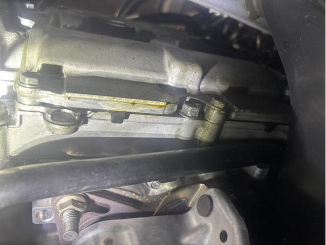 スバル　フォレスター　S-リミテッド　エンジン関連修理・整備　オイル漏れ　タペットカバーパッキン　交換　佐賀県　三養基郡　みやき町　みやき