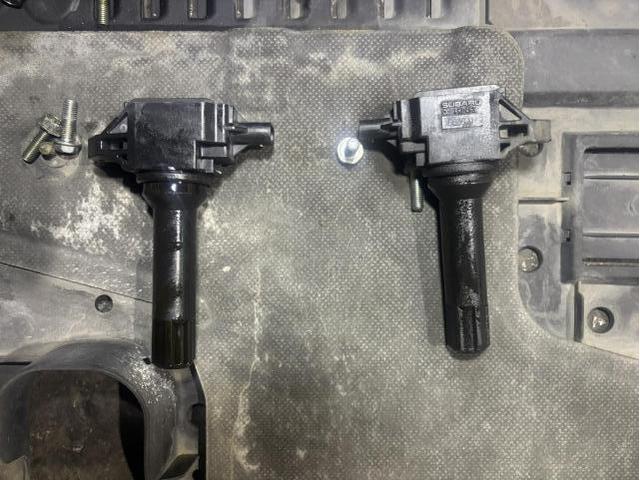 スバル　フォレスター　S-リミテッド　エンジン関連修理・整備　オイル漏れ　タペットカバーパッキン　交換　佐賀県　三養基郡　みやき町　みやき