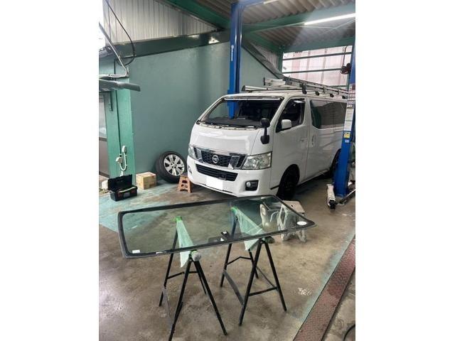 日産　キャラバン　ガラス交換　フロントガラス　ヒビ　交換　佐賀県　三養基郡　みやき町　みやき