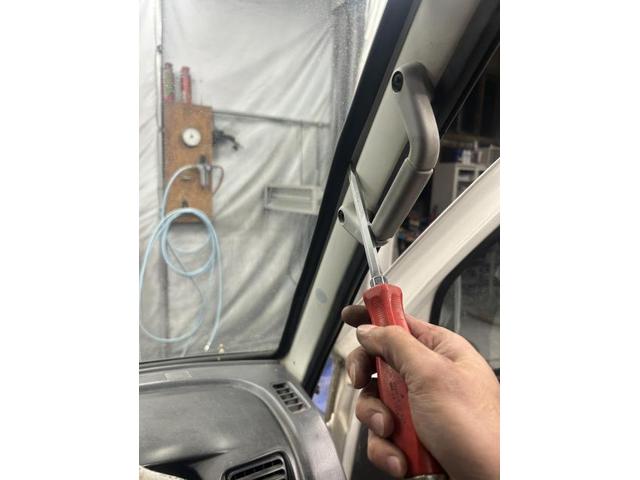 ダイハツ　ハイゼットカーゴ　鈑金塗装　ガラス外し　佐賀県　三養基郡　みやき町　みやき