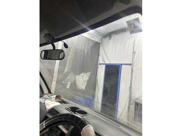 ダイハツ　ハイゼットカーゴ　鈑金塗装　ガラス外し　佐賀県　三養基郡　みやき町　みやき
