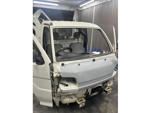 ダイハツ　ハイゼットカーゴ　鈑金塗装　ガラス外し　佐賀県　三養基郡　みやき町　みやき