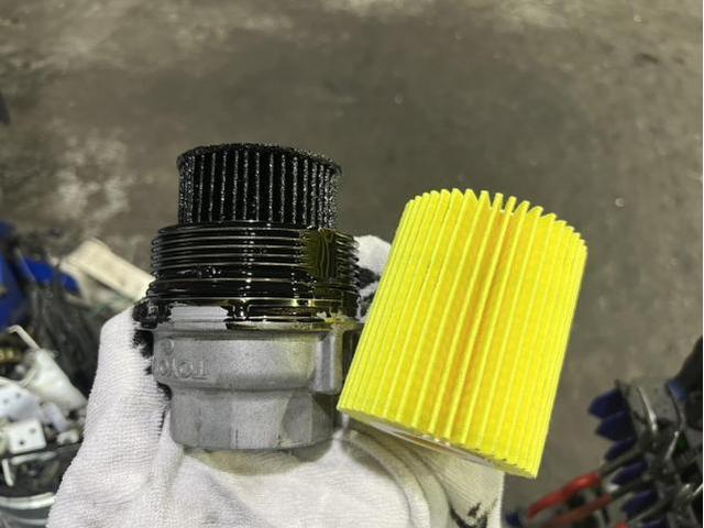 トヨタ　ハイエースバン　スーパーGL　車検　法定点検　分解整備　エンジンオイル　オイルエレメント　交換　佐賀県　三養基郡　みやき町　みやき