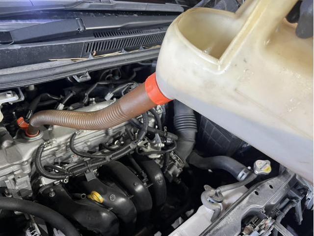 トヨタ　エスクァイア　Gi　車検　法定点検　分解整備　メンテナンス　エンジンオイル　フロント　ブレーキパッド　交換　佐賀県　三養基郡　みやき町　みやき