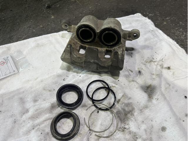 日産　ＮＶ３５０キャラバンバン　車検　法定点検　分解整備　メンテナンス　リース　ブレーキキャリパーオーバーホール　EGRクーラー　タイヤ　交換　バランス調整　佐賀県　三養基郡　みやき町　みやき