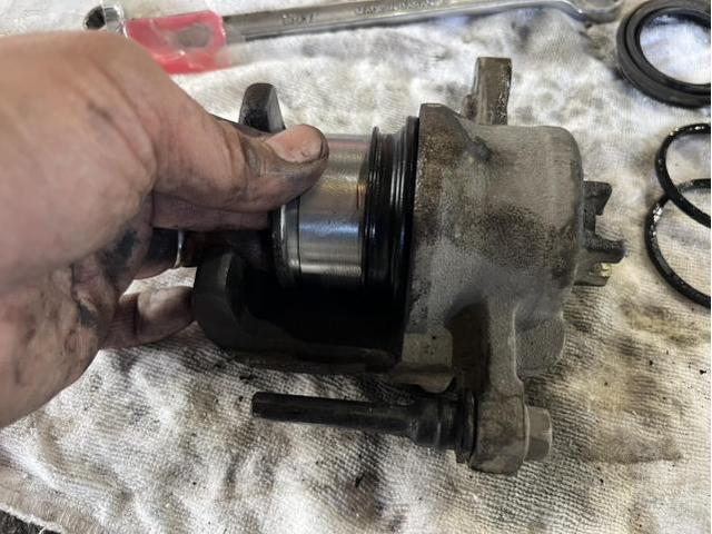 マツダ　スクラムトラック　車検　法定点検　分解整備　メンテナンス　リース　エンジンオイル　キャリパーオーバーホール　キット　ホイールシリンダーオーバーホール　キット　交換　佐賀県　三養基郡　みやき町　みやき