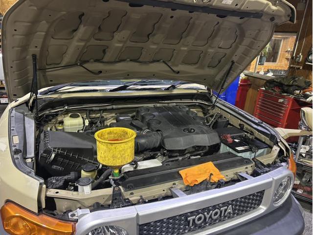 トヨタ　ＦＪクルーザー　オフロードパッケージ　電装系修理　冷却水漏れ　ラジエーター　交換　佐賀県　三養基郡　みやき町　みやき