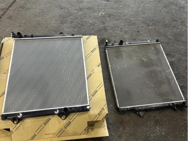 トヨタ　ＦＪクルーザー　オフロードパッケージ　電装系修理　冷却水漏れ　ラジエーター　交換　佐賀県　三養基郡　みやき町　みやき