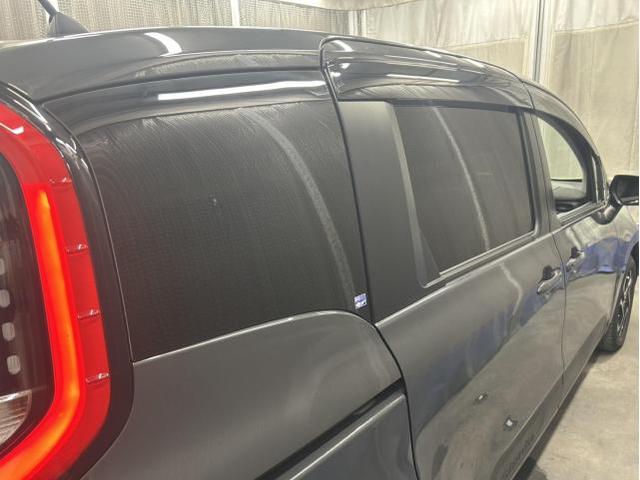 トヨタ　シエンタ　カーフィルム、フィルムゴースト IR断熱スモークフィルム　5％　ドット対応　トルネードカッティング処理　熱成型処理　佐賀県　三養基郡　みやき町　みやき