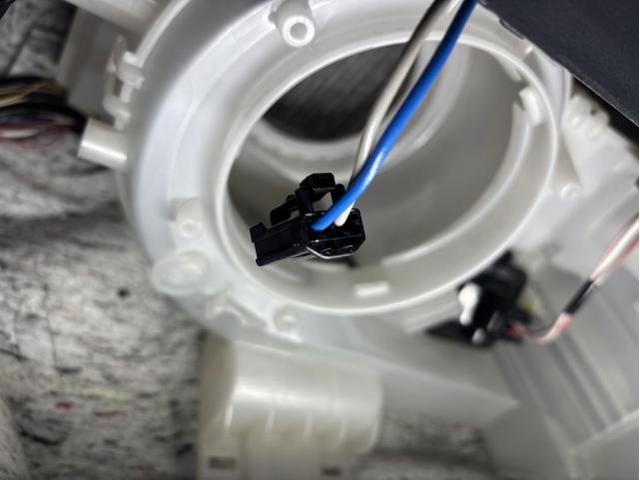 ダイハツ　タント　カスタムX　電装系修理　ブロアファン異音　ブロアファン　交換　佐賀県　三養基郡　みやき町　みやき