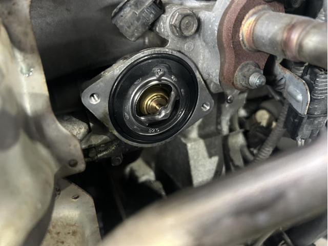 ホンダ　ステップワゴンスパーダ　S　電装系修理　冷却水漏れ　サーモスタット　ラジエーター　ラジエーターキャップ　交換　佐賀県　三養基郡　みやき町　みやき