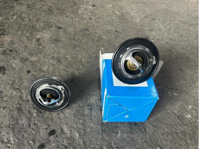 ホンダ　ステップワゴンスパーダ　S　電装系修理　冷却水漏れ　サーモスタット　ラジエーター　ラジエーターキャップ　交換　佐賀県　三養基郡　みやき町　みやき