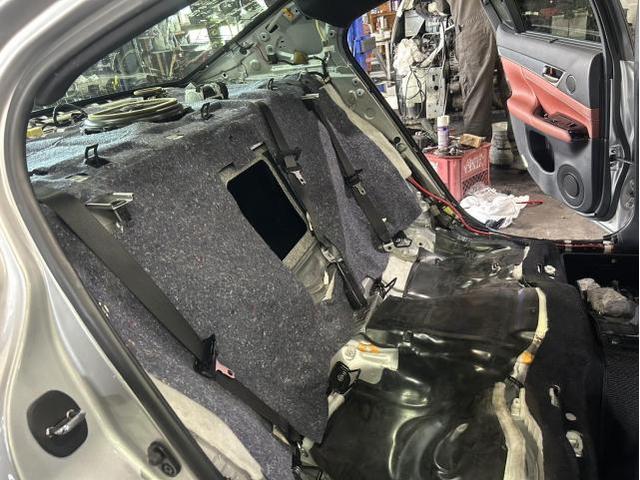 レクサス　ＧＳ　GS350Fスポーツ　カーフィルム　リアガラス　フィルム外し　スパッタシルバー05　IR断熱スモークフィルム1％　２枚貼り　施工　佐賀県　三養基郡　みやき町　みやき