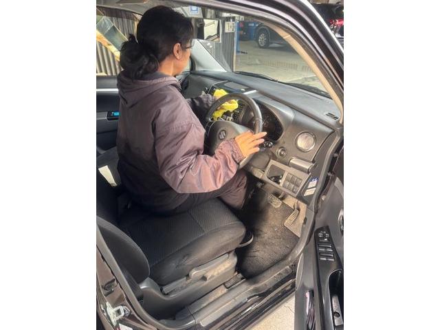 スズキ　ワゴンＲ　車内清掃