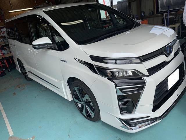 トヨタ　ヴォクシー　ハイブリッド　HV キラメキ H29 HDMI.USB外部入力取付！ミラーリング化　菊池市・熊本市北区、東区、中央区、西区、南区・合志市・山鹿市・菊陽町・大津町・阿蘇市・益城町、他地域も大歓迎です！