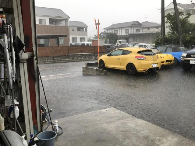 ベンツ　Vクラス　W638　ファンベルト異音修理　　菊陽町　熊本市　東区　北区　中央区　西区　南区　合志市　益城町　大津町　宇城市　宇土市　菊池市　阿蘇市　御船町　他地域のお客様も大歓迎です！
