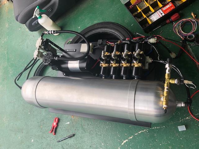 レクサスLS430 エアサスハイスピードキット取付 宮崎県日向市 レクサスLS430 エアサスハイスピードキット取付 宮崎県日向市
