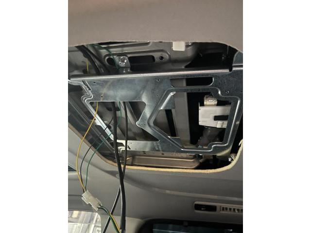 フリップダウンモニター取付  宮崎県日向市・門川町・延岡市・都農町・美郷町・木城町・西都市・国富町・宮崎市・川南町・高鍋町・新富町、他地域のお客様も大歓迎です！