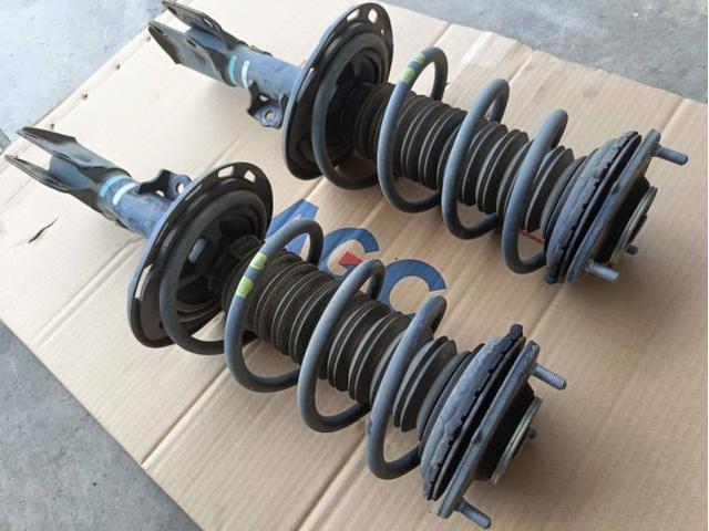 トヨタ　ヴォクシー　ノア　ZRR80　板金・外装補修　フロント　アッパーマウント交換　足回り修理　サスペンション　熊本県　熊本市北区植木町舞尾　ヘイストオートモービル