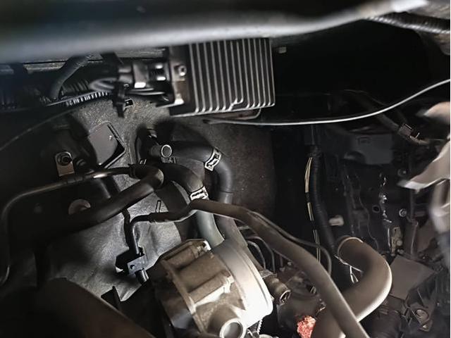 TOYOTA　トヨタ　20系　ヴェルファイア　ラジエーターホース交換　水漏れ　GGH20　アルファード　オーバーヒート　ラジエーター修理　内装補修・修理 ヘイストオートモービル　熊本県熊本市北植木町舞尾645-1　096-285-9988