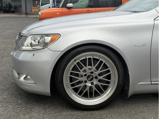 【レクサスLS】 タイヤ交換  
鹿児島市・姶良市・谷山・吉野・中山・国内車・輸入車・持込みパーツ対応!土日営業中!