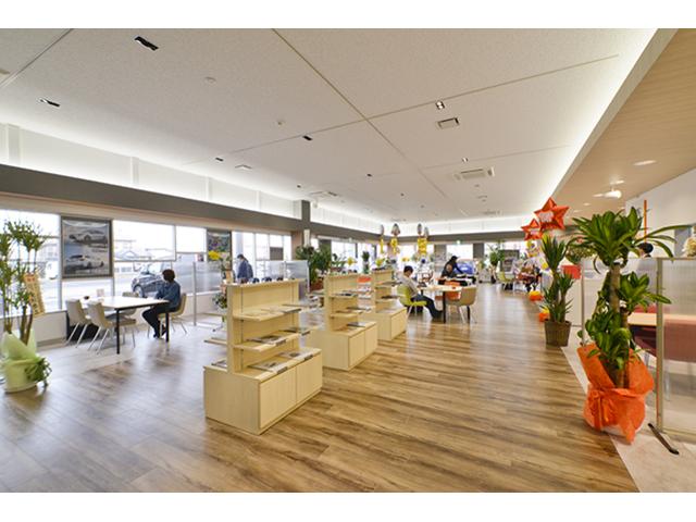 トヨタカローラ福島(株) 城北店(2枚目)