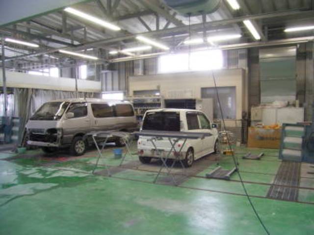 一般整備も承ります。確かなプロの目でお客様のカーライフをサポート致します。