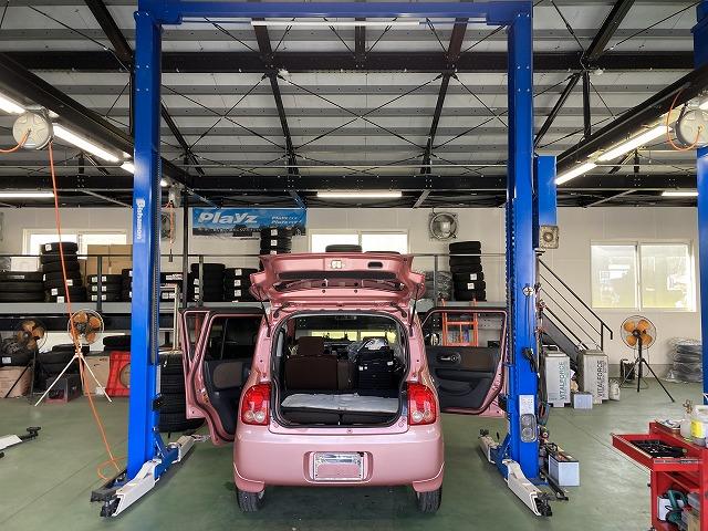 最新のリフトや明るい工場です！