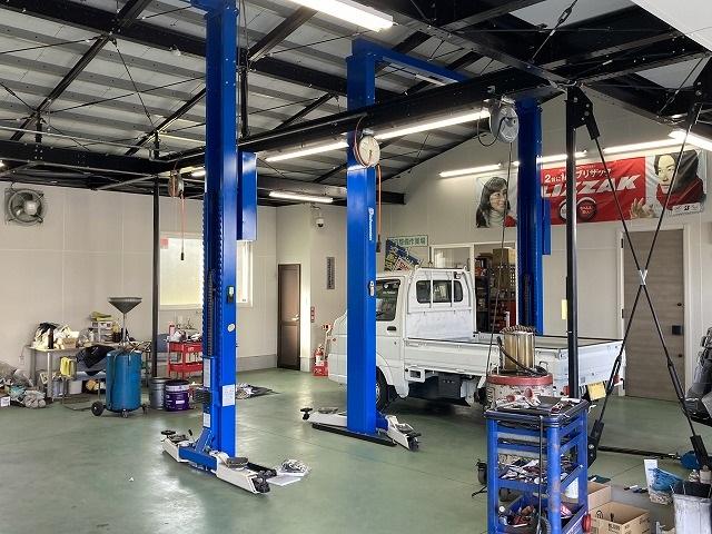 国家資格取得の優秀なメカニックがお待ちしております。