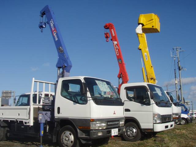 （株）浅野自動車　トラックセンター