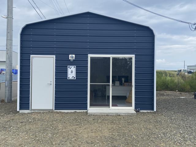 ２０２４年にオープン。新規の一般お客様も歓迎しております。実費修理や保険修理に対応しております