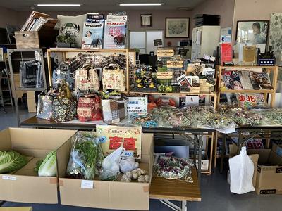 店内には掘り出しものやお買い得商品が？！