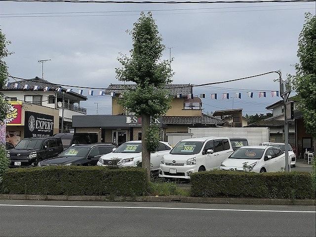 ベース車選びからカスタムまで全てお任せ下さい。