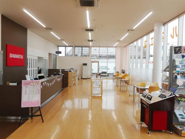 (株)青森ダイハツモータース アイル石江店(5枚目)