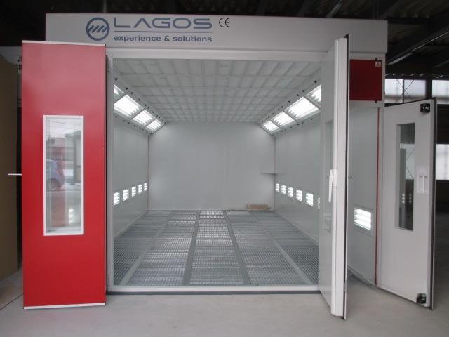 板金ブース完備！