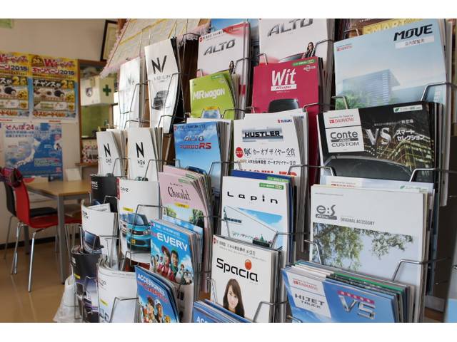 国産メーカーの新車販売もお任せ下さい。