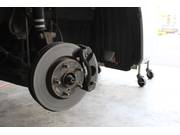 ブレーキなどの足廻りの整備も認証工場だから安心の整備を可能にしています！