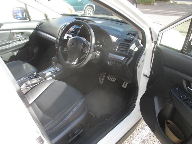 スバルＸＶ　リヤカメラ＆レーダー取り付け作業