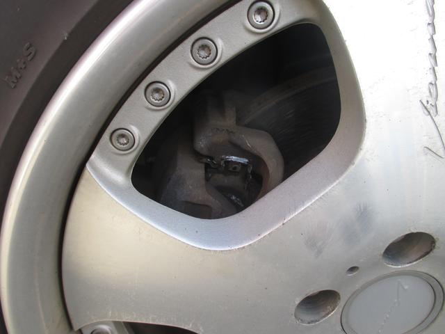 ブレーキ踏むたびにギュギュって変な音でご来店